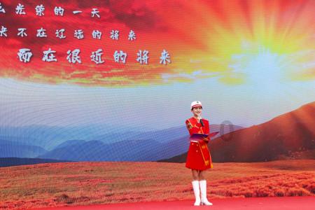 “宝藏男孩”梁荣浩，是怎么从打工人到逐梦人的？游戏画面